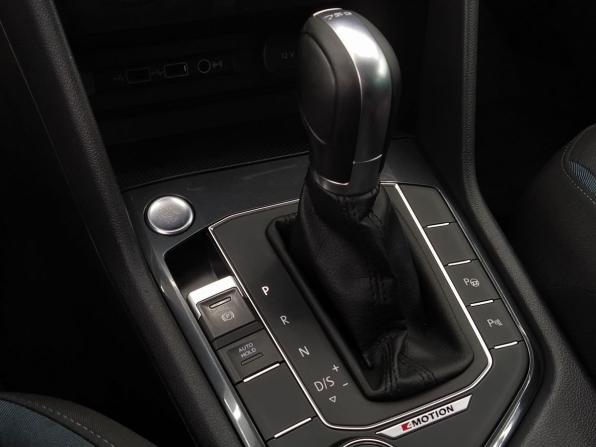 Volkswagen Tiguan II с пробегом 2019 года, цена 2 512 000 рублей, 98494 км, внедорожник, Автокод Объявления