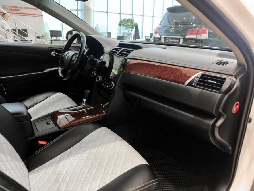 Toyota Camry VII (XV50) Казань  - изображение 13