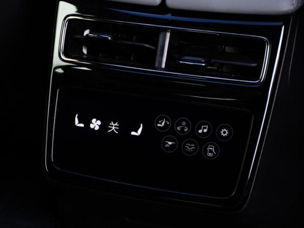 Zeekr 001 I с пробегом 2023 года, цена 5 499 000 рублей, 40165 км, лифтбек, Автокод Объявления