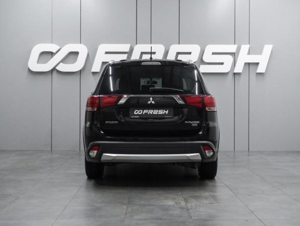 Mitsubishi Outlander III Рестайлинг 2 с пробегом 2016 года, цена 1 999 000 рублей, 187040 км, внедорожник, Автокод Объявления