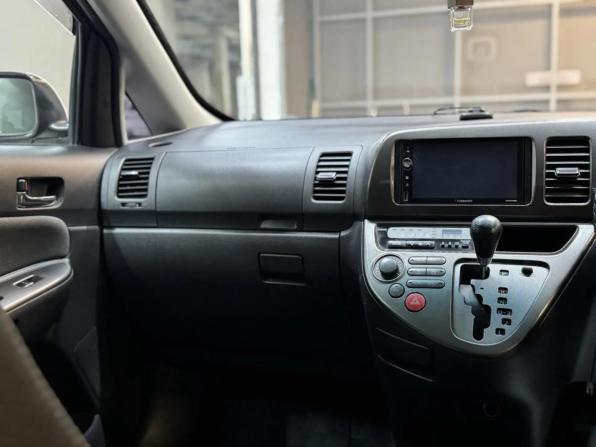 Toyota Wish I Рестайлинг с пробегом 2005 года, цена 847 000 рублей, 290000 км, минивэн, Автокод Объявления