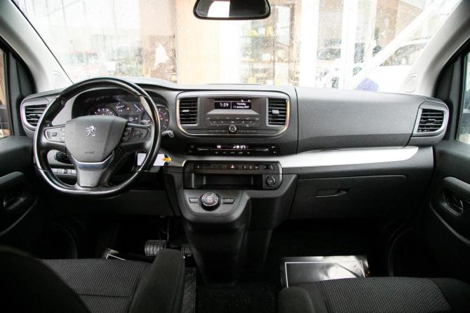 Peugeot Traveller I с пробегом 2018 года, цена 2 398 000 рублей, 71400 км, минивэн, Автокод Объявления