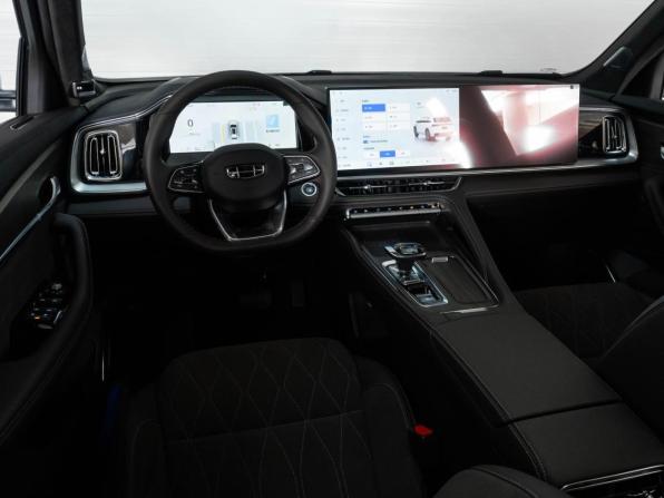Geely Monjaro I Рестайлинг 2 с пробегом 2025 года, цена 4 269 000 рублей, 76 км, внедорожник, Автокод Объявления