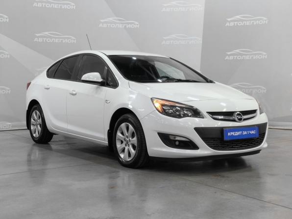 Opel Astra J Рестайлинг с пробегом 2014 года, цена 1 100 000 рублей, 198000 км, седан, Автокод Объявления
