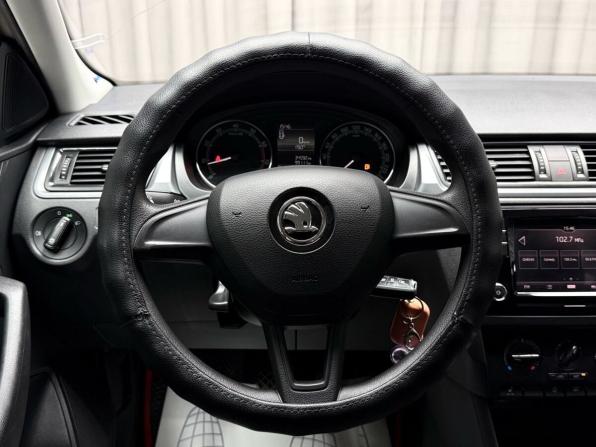 Skoda Rapid I Рестайлинг с пробегом 2019 года, цена 1 299 000 рублей, 99110 км, лифтбек, Автокод Объявления