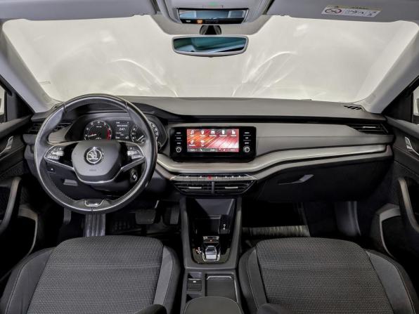 Skoda Octavia IV (A8) с пробегом 2020 года, цена 2 200 000 рублей, 46463 км, лифтбек, Автокод Объявления