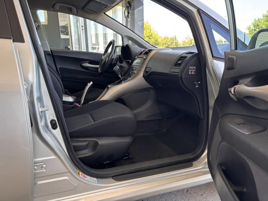 Toyota Auris I Краснодар  - изображение 14