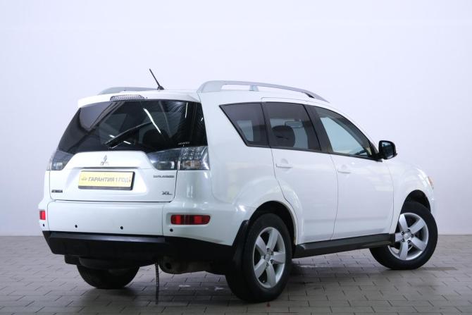 Mitsubishi Outlander II Рестайлинг с пробегом 2010 года, цена 1 249 000 рублей, 193000 км, внедорожник, Автокод Объявления