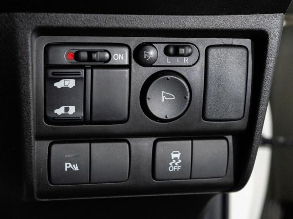 Honda Freed I Рестайлинг с пробегом 2012 года, цена 1 050 000 рублей, 131336 км, компактвэн, Автокод Объявления