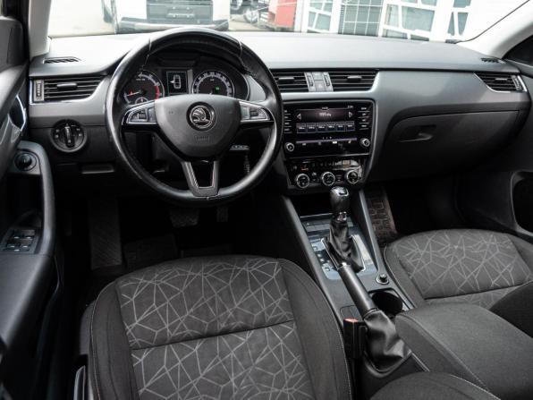 Skoda Octavia III (A7) Рестайлинг с пробегом 2018 года, цена 1 830 000 рублей, 166233 км, лифтбек, Автокод Объявления