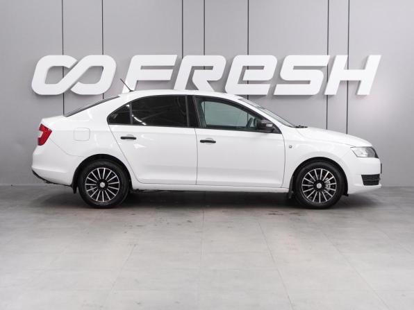 Skoda Rapid I с пробегом 2016 года, цена 979 000 рублей, 185106 км, лифтбек, Автокод Объявления