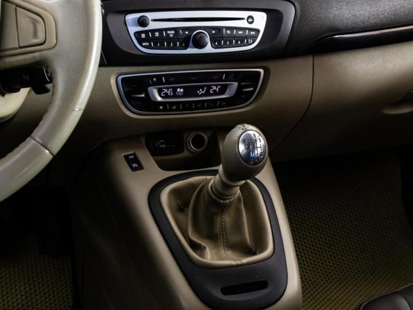 Renault Scenic III с пробегом 2009 года, цена 549 000 рублей, 393127 км, компактвэн, Автокод Объявления