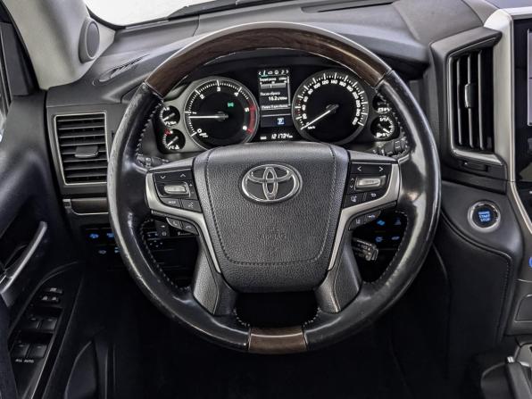 Toyota Land Cruiser 200 Series Рестайлинг 2 с пробегом 2019 года, цена 7 500 000 рублей, 121728 км, внедорожник, Автокод Объявления