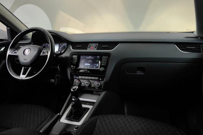 Skoda Octavia III (A7) с пробегом 2016 года, цена 1 555 000 рублей, 93011 км, лифтбек, Автокод Объявления