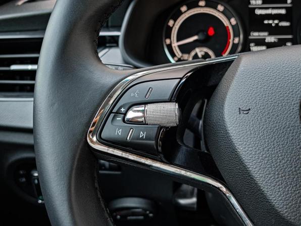 Skoda Rapid II с пробегом 2021 года, цена 1 470 000 рублей, 186938 км, лифтбек, Автокод Объявления