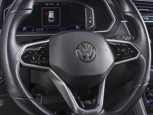 Volkswagen Tiguan II Рестайлинг с пробегом 2021 года, цена 3 800 000 рублей, 94457 км, внедорожник, Автокод Объявления