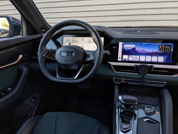 Geely Monjaro I с пробегом 2023 года, цена 3 300 000 рублей, 34961 км, внедорожник, Автокод Объявления