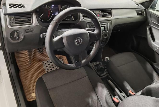 Skoda Rapid I с пробегом 2016 года, цена 930 000 рублей, 126945 км, лифтбек, Автокод Объявления