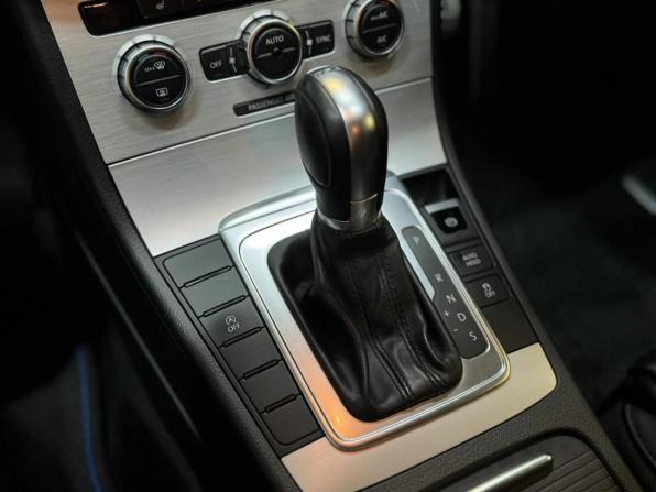 Volkswagen Passat B7 с пробегом 2014 года, цена 1 147 000 рублей, 121000 км, универсал, Автокод Объявления