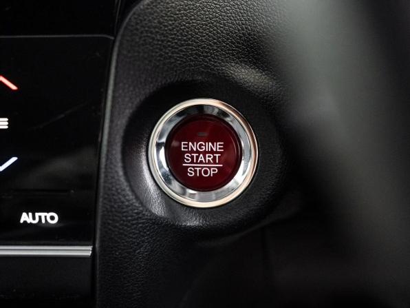Honda Shuttle II с пробегом 2016 года, цена 1 350 500 рублей, 55309 км, универсал, Автокод Объявления