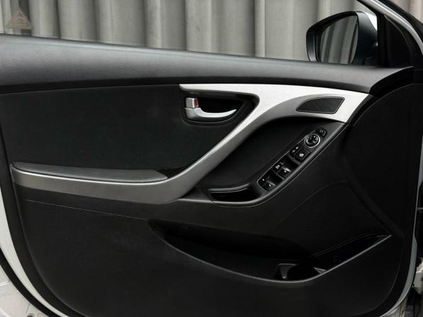 Hyundai Elantra V (MD) Рестайлинг с пробегом 2014 года, цена 1 149 000 рублей, 198000 км, седан, Автокод Объявления