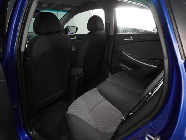 Hyundai Solaris I с пробегом 2012 года, цена 819 000 рублей, 185237 км, седан, Автокод Объявления