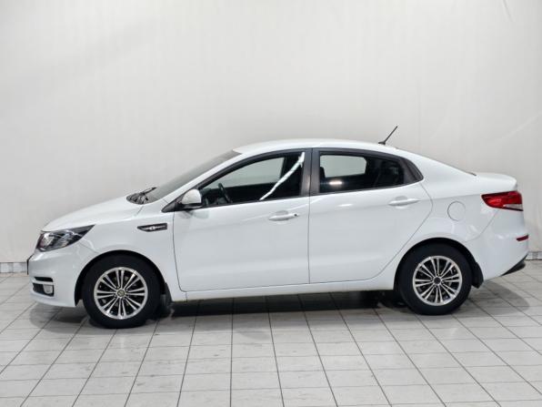Kia Rio III Рестайлинг с пробегом 2015 года, цена 1 095 000 рублей, 100027 км, седан, Автокод Объявления