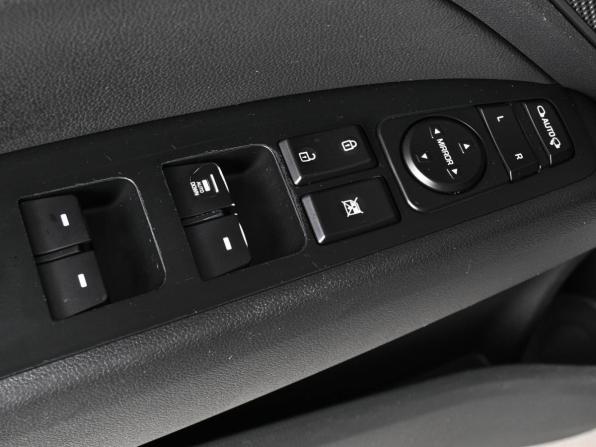 Hyundai Avante VI Рестайлинг с пробегом 2019 года, цена 1 590 000 рублей, 130054 км, седан, Автокод Объявления