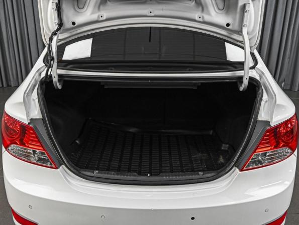Hyundai Solaris I с пробегом 2013 года, цена 824 000 рублей, 139068 км, седан, Автокод Объявления