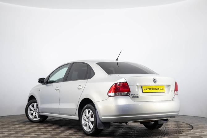 Volkswagen Polo V с пробегом 2013 года, цена 649 000 рублей, 237500 км, седан, Автокод Объявления