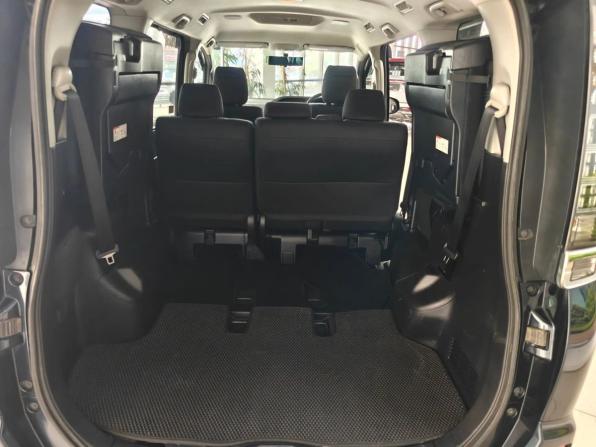 Toyota Voxy III (R80) с пробегом 2015 года, цена 1 800 000 рублей, 264580 км, минивэн, Автокод Объявления