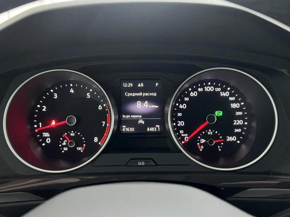 Volkswagen Tiguan II Рестайлинг с пробегом 2021 года, цена 3 399 000 рублей, 41628 км, внедорожник, Автокод Объявления