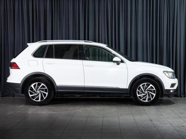 Volkswagen Tiguan II с пробегом 2018 года, цена 2 490 000 рублей, 224343 км, внедорожник, Автокод Объявления