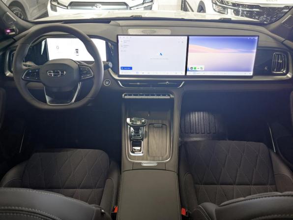Geely Monjaro I Рестайлинг 2 с пробегом 2026 года, цена 4 399 500 рублей, 10 км, внедорожник, Автокод Объявления