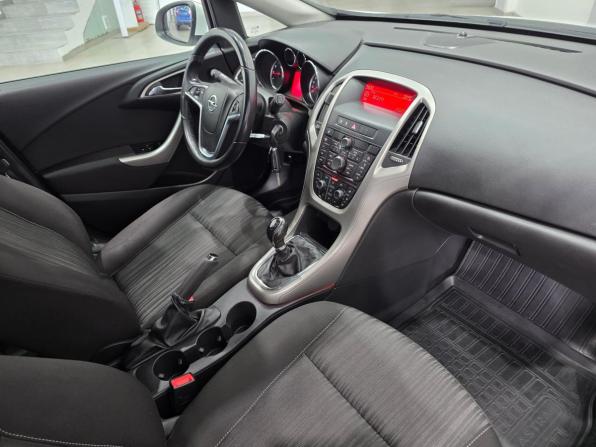 Opel Astra J с пробегом 2012 года, цена 750 000 рублей, 151560 км, хэтчбек, Автокод Объявления