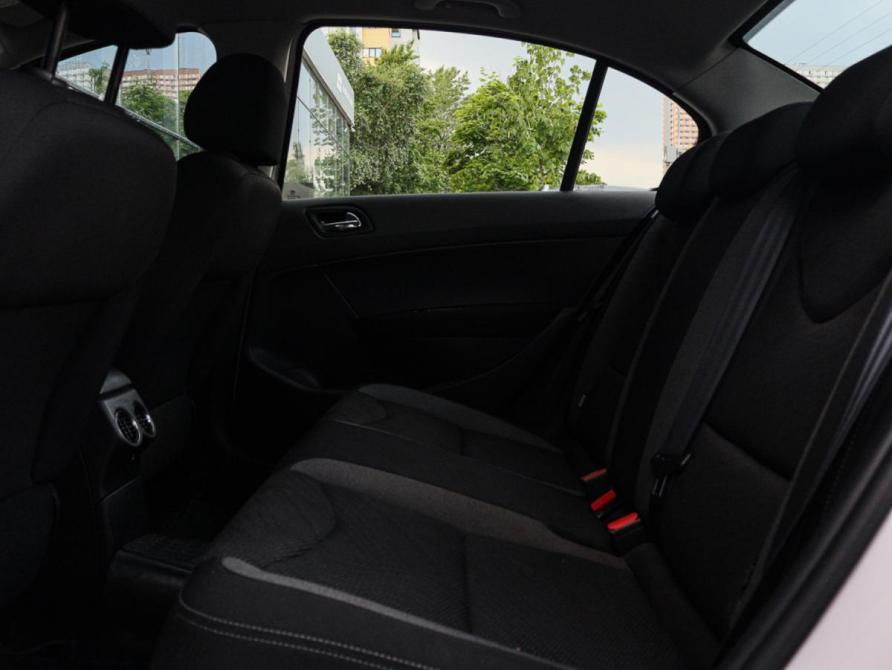 Peugeot 408 I Москва  - изображение 9