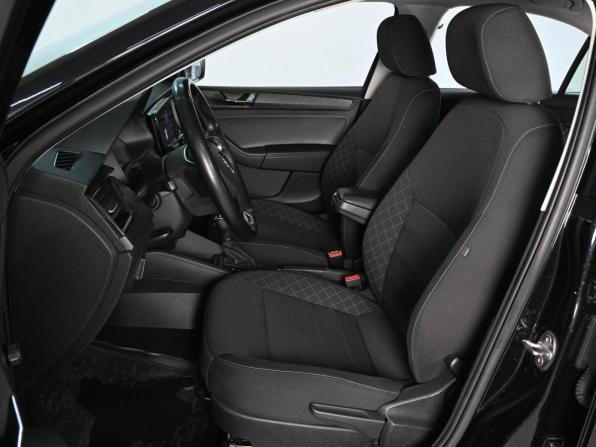 Skoda Rapid II с пробегом 2020 года, цена 1 539 000 рублей, 138006 км, лифтбек, Автокод Объявления