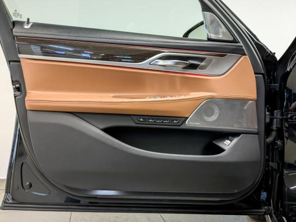 BMW 7 серии VI (G11/G12) Рестайлинг с пробегом 2022 года, цена 6 995 000 рублей, 92629 км, седан, Автокод Объявления