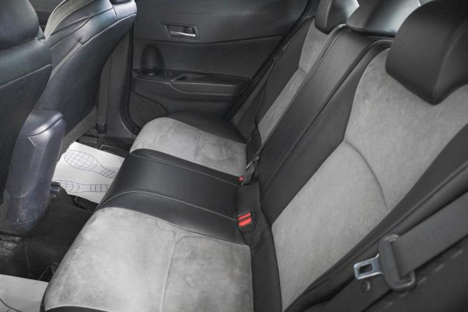Toyota C-HR I с пробегом 2018 года, цена 2 049 000 рублей, 96500 км, внедорожник, Автокод Объявления