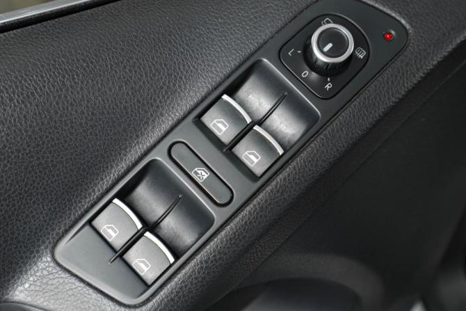 Volkswagen Tiguan I Рестайлинг с пробегом 2012 года, цена 1 529 000 рублей, 130080 км, внедорожник, Автокод Объявления