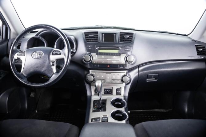 Toyota Highlander II (XU40) Рестайлинг с пробегом 2013 года, цена 1 949 000 рублей, 243000 км, внедорожник, Автокод Объявления