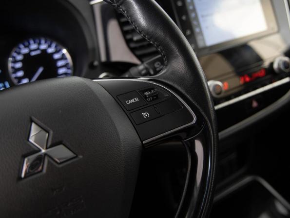 Mitsubishi Outlander III Рестайлинг 3 с пробегом 2020 года, цена 1 899 000 рублей, 186184 км, внедорожник, Автокод Объявления