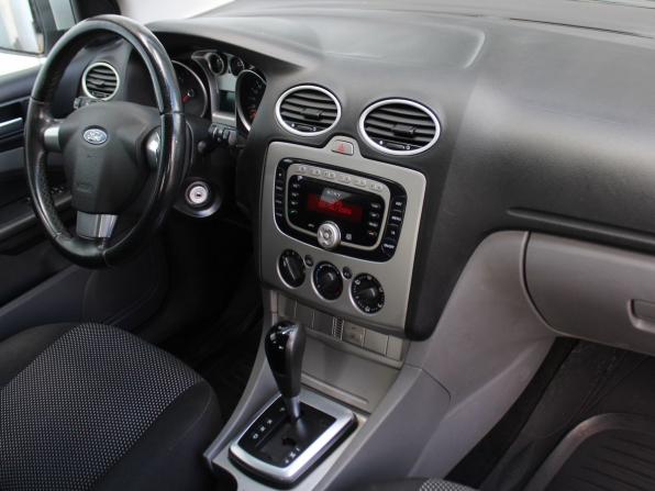 Ford Focus II Рестайлинг с пробегом 2008 года, цена 399 000 рублей, 262869 км, хэтчбек, Автокод Объявления