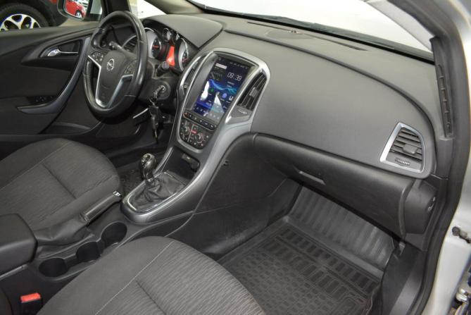Opel Astra J Рестайлинг с пробегом 2015 года, цена 749 000 рублей, 159000 км, хэтчбек, Автокод Объявления