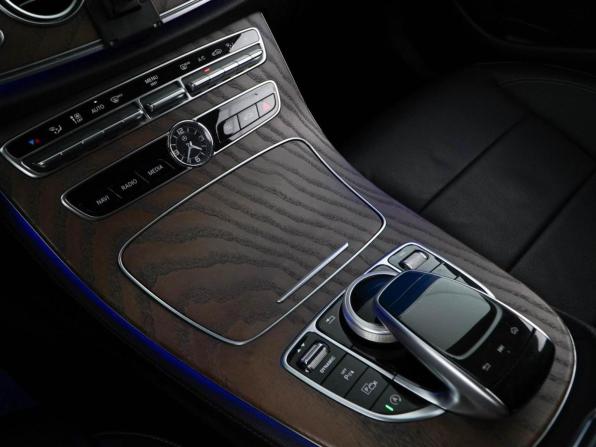 Mercedes-Benz E-Класс V (W213 S213 C238) с пробегом 2018 года, цена 3 049 777 рублей, 161255 км, седан, Автокод Объявления