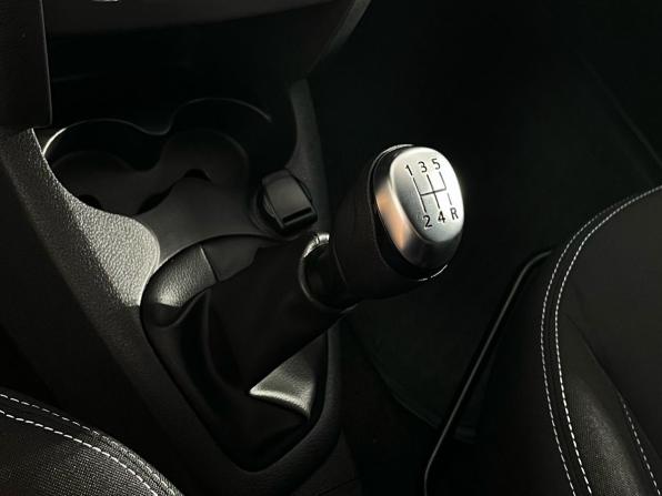 Renault Sandero II Рестайлинг с пробегом 2020 года, цена 1 345 000 рублей, 28601 км, хэтчбек, Автокод Объявления