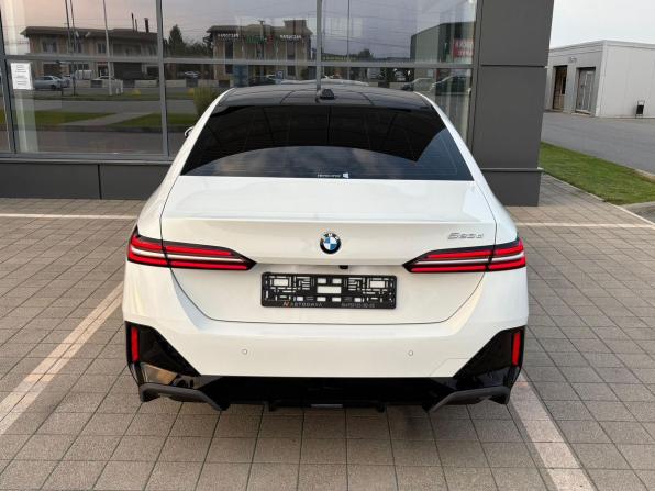 BMW 5 серии VIII (G60/G61/G68) с пробегом 2023 года, цена 8 660 000 рублей, 300 км, седан, Автокод Объявления