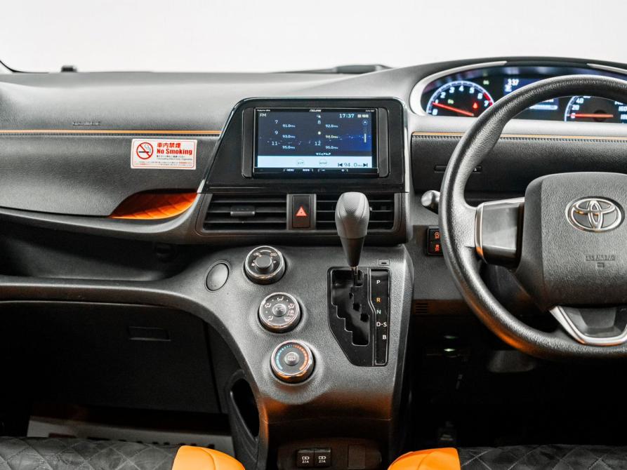 Toyota Sienta II Рестайлинг Красноярск  - изображение 12