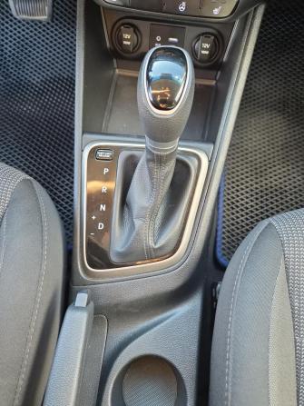 Hyundai Solaris II с пробегом 2018 года, цена 1 300 000 рублей, 125165 км, седан, Автокод Объявления