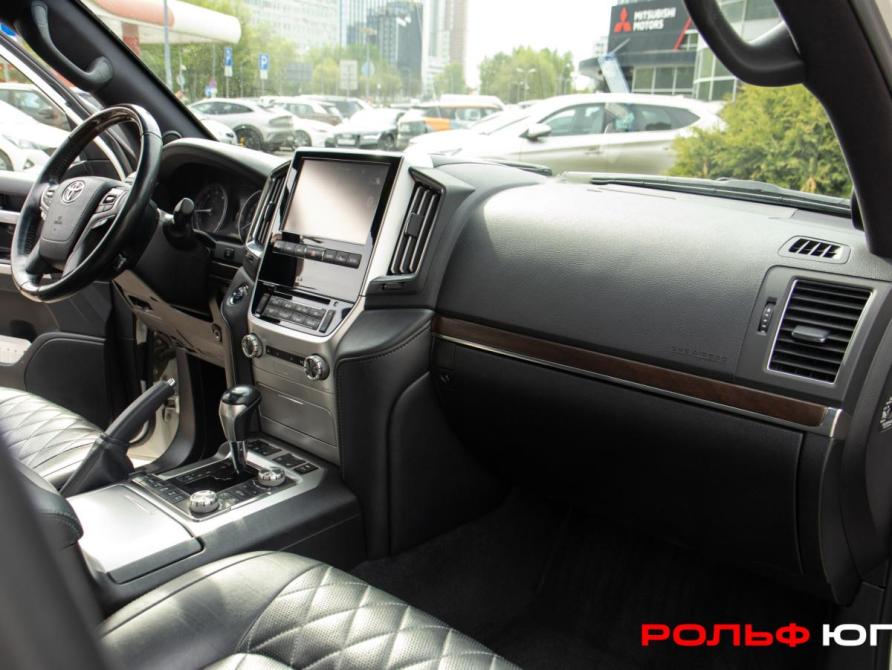 Toyota Land Cruiser 200 Series Рестайлинг 2 Москва  - изображение 7